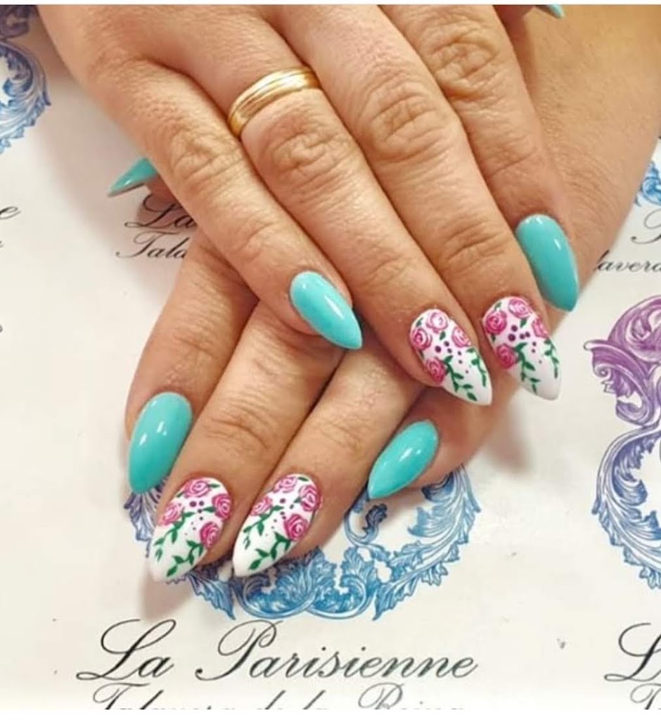 La Parisienne Nail Salon — Manicura