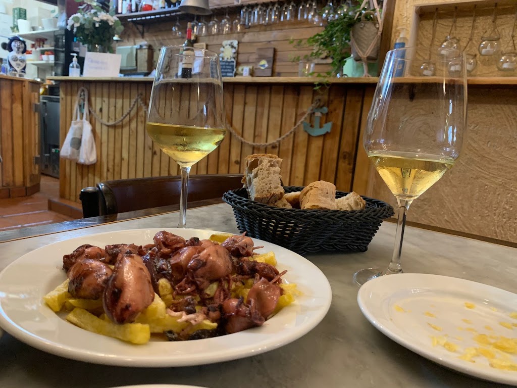 Taberna de Anca — Comida y bebida