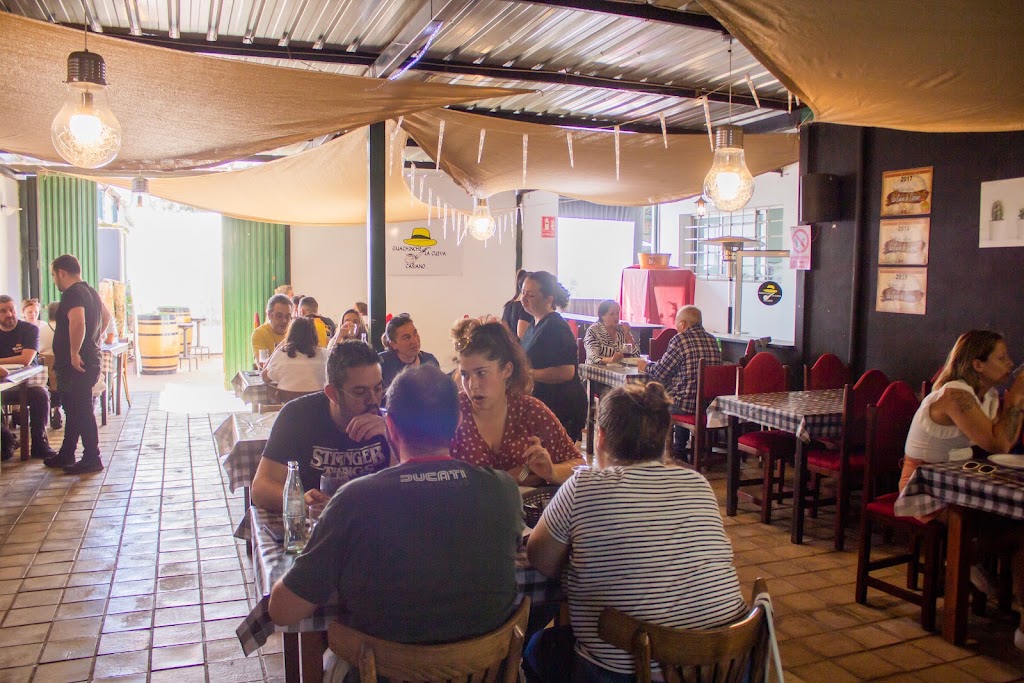 Guachinche La Cueva de Casiano Tacoronte — Ambiente