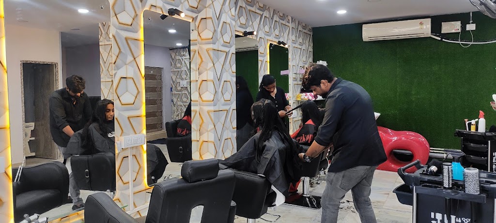 Salon Hub Old Safilguda