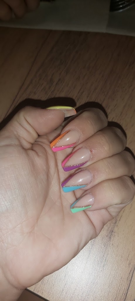 Fantasy Beauty Center — Manicura