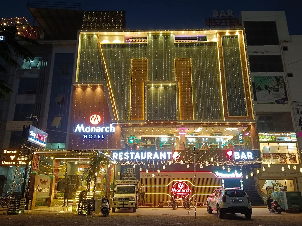 Hotel Monarch