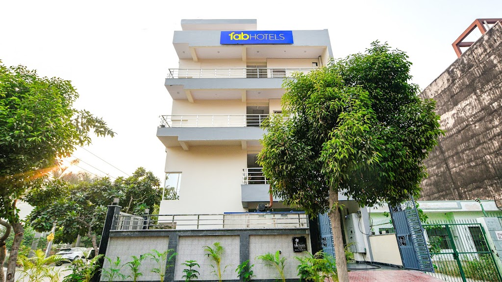Fabhotel Palm Paradise