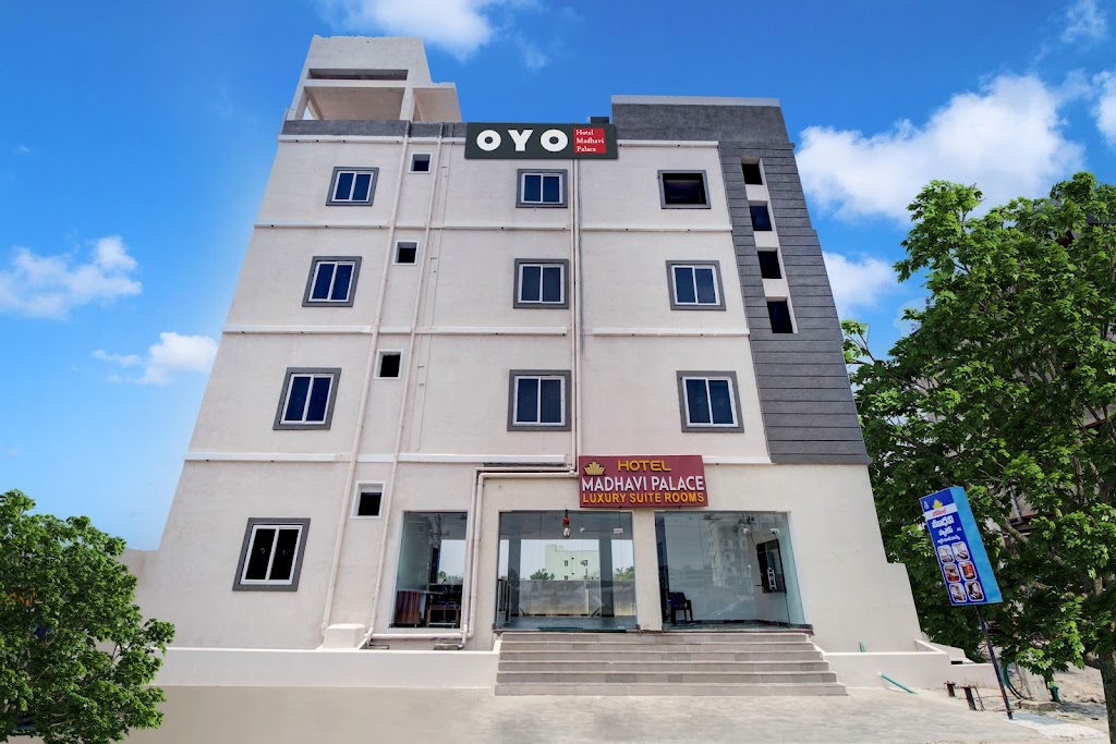 Oyo Hotel Madhavi Palace