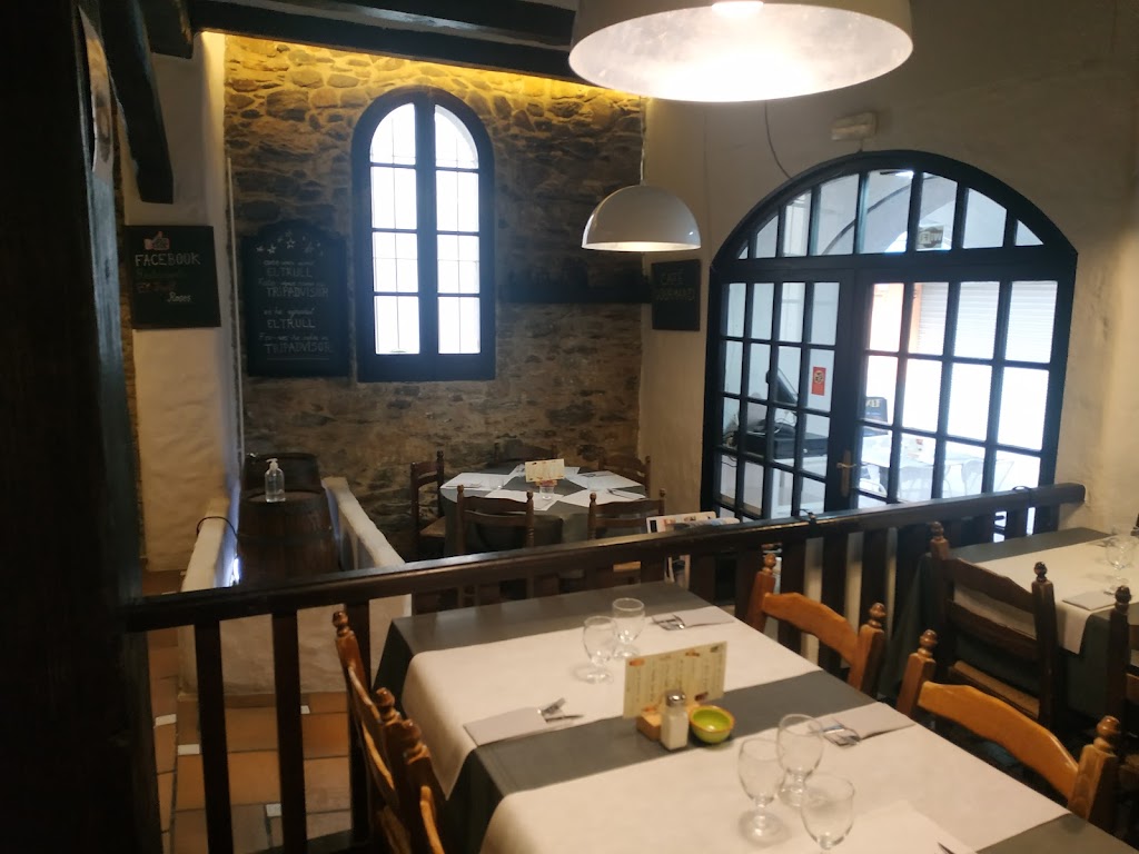 El Trull de Roses — Ambiente