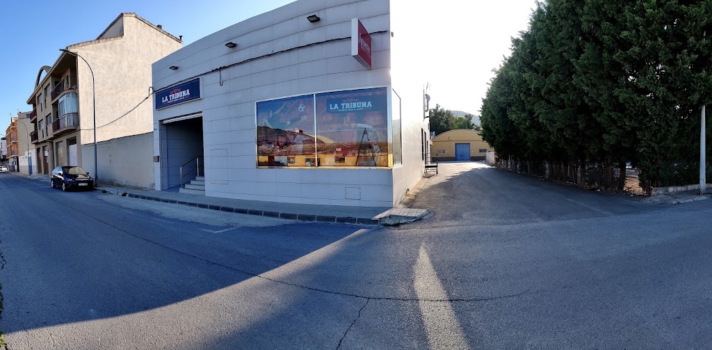 La Tribuna Sport Bar — Del propietario