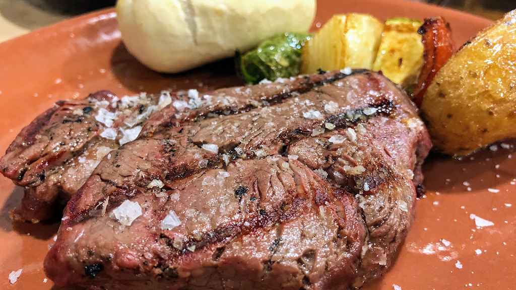 Abrasador Casa Pedro — Comida y bebida