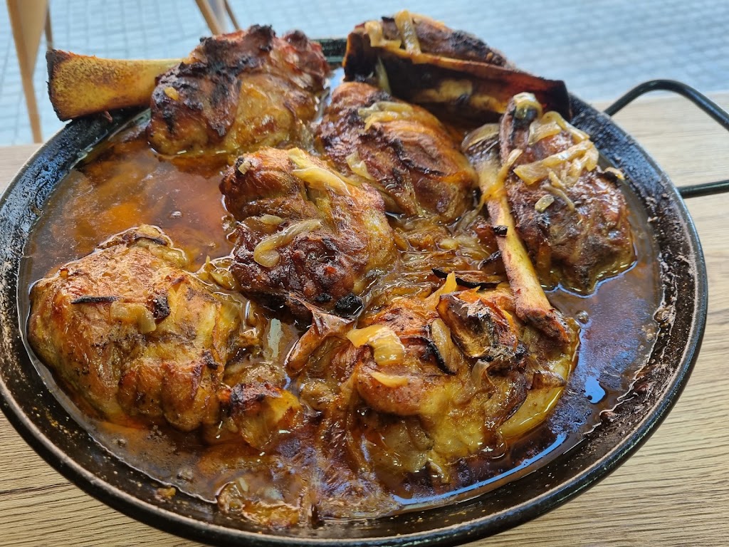 Mas Que Pollos Rostisseria — Comida y bebida