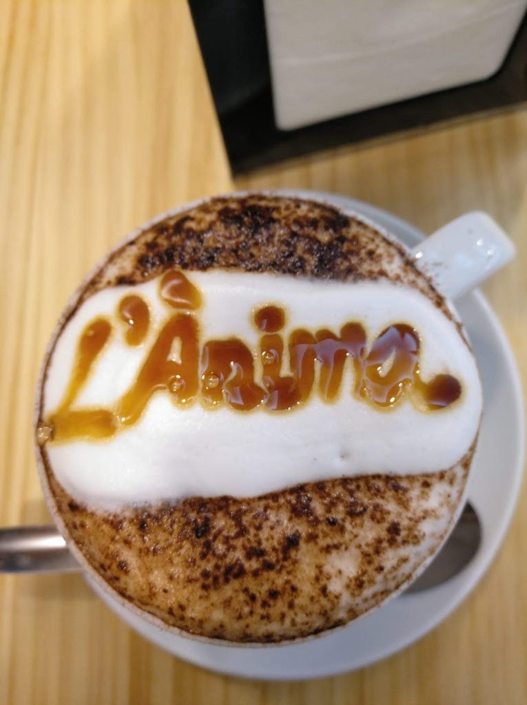 L'Anima. Ibericos, cafeteria y bodega — Comida y bebida