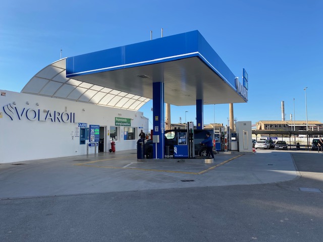 Gasolinera VOLAROIL — Surtidor de combustible