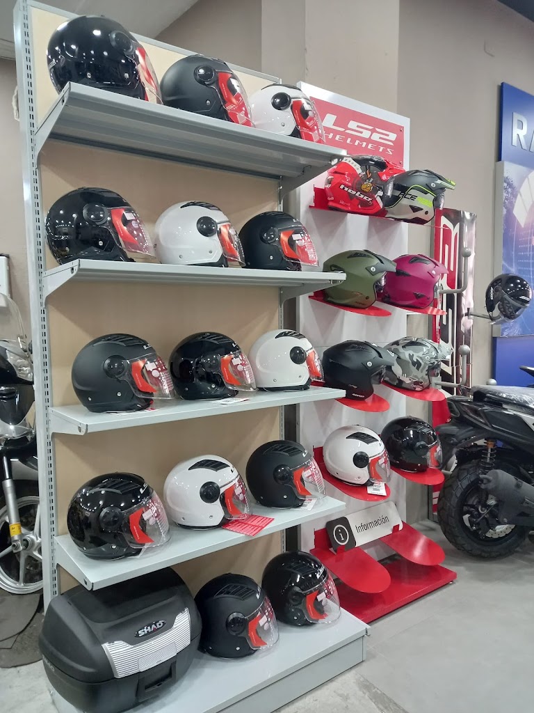 Moto Taller Diaz Antequera - Punto de Venta Oficial Yamaha — Casco de motocicleta