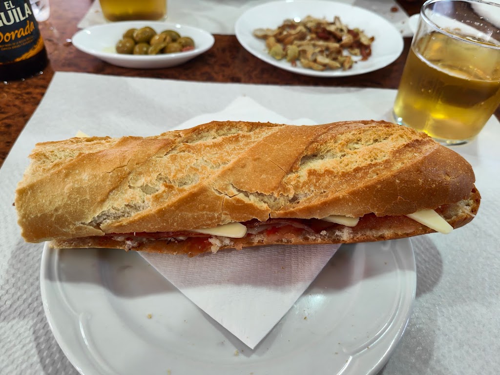 Casa Segui | Restaurante — Comida y bebida