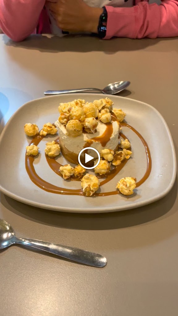 Dedos X-sur | Burgers & casual dining — Videos