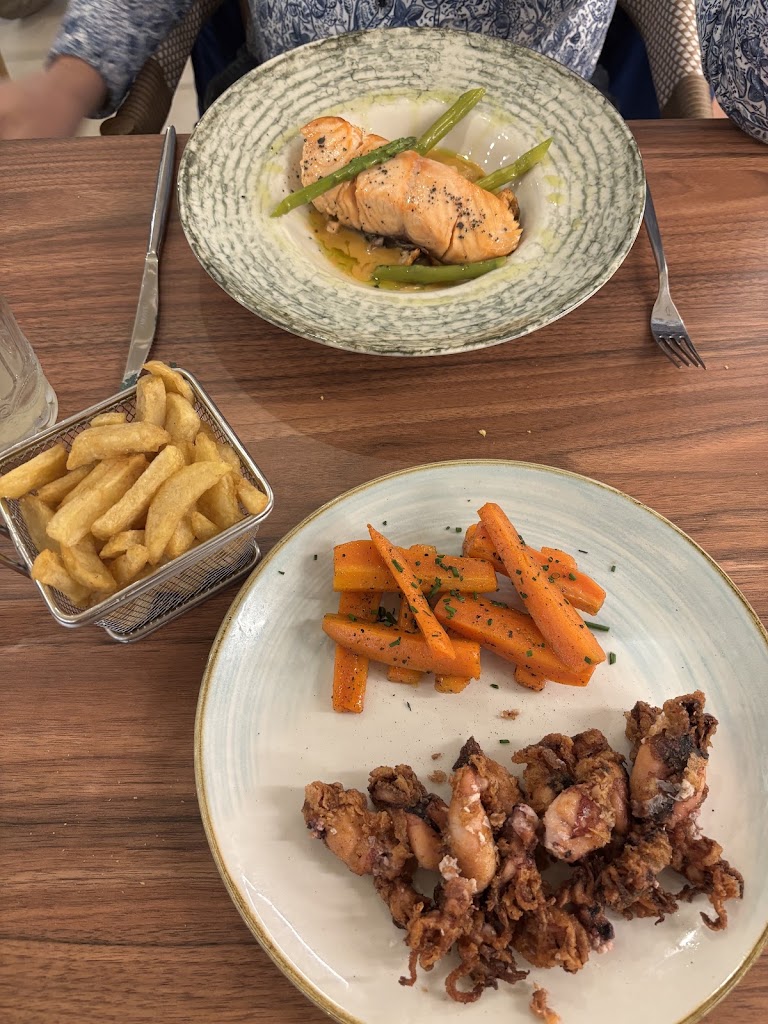 La Barca de Arinaga — Comida y bebida
