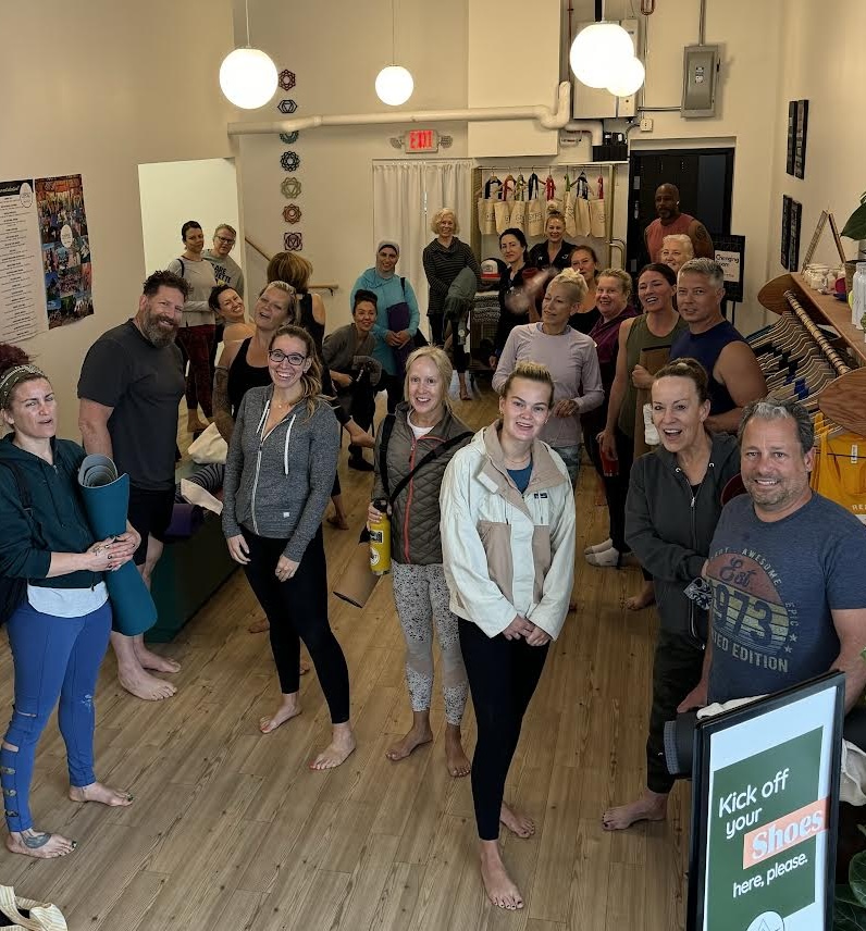  Hola Yoga Boutique Wellness