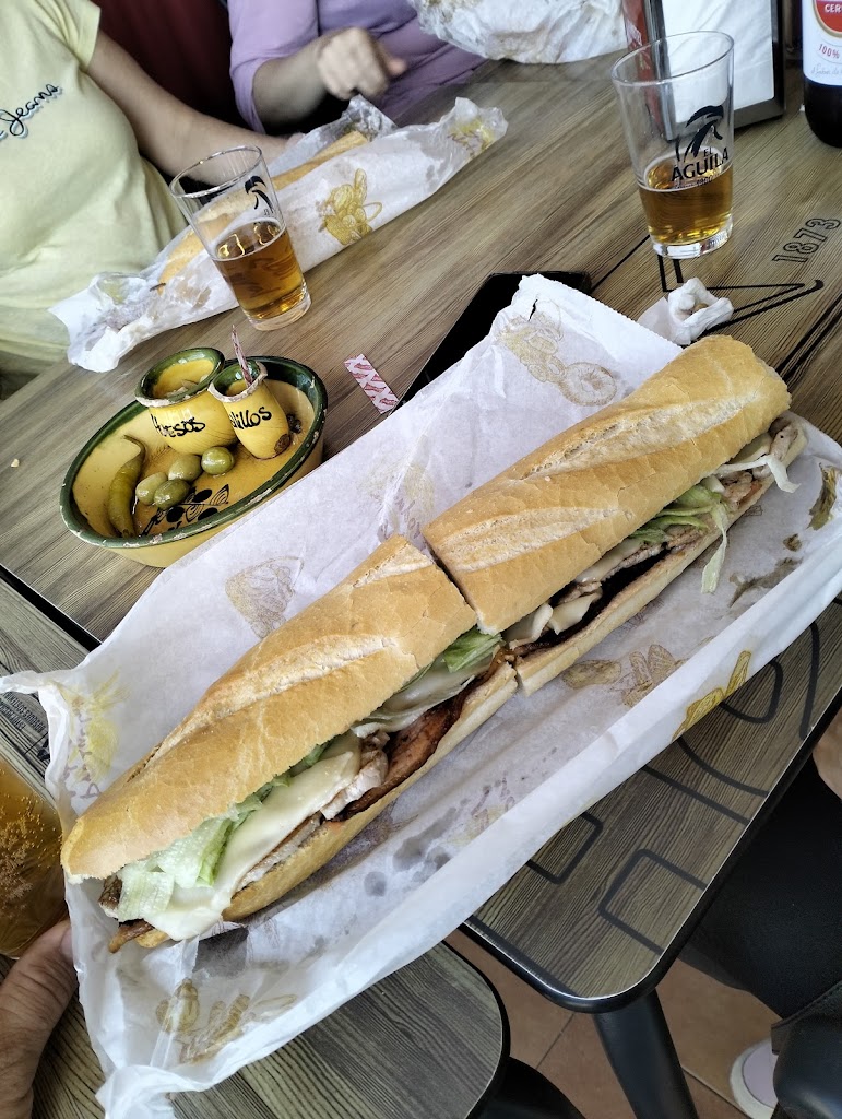 Tendeta La Tia Adela — Baguette