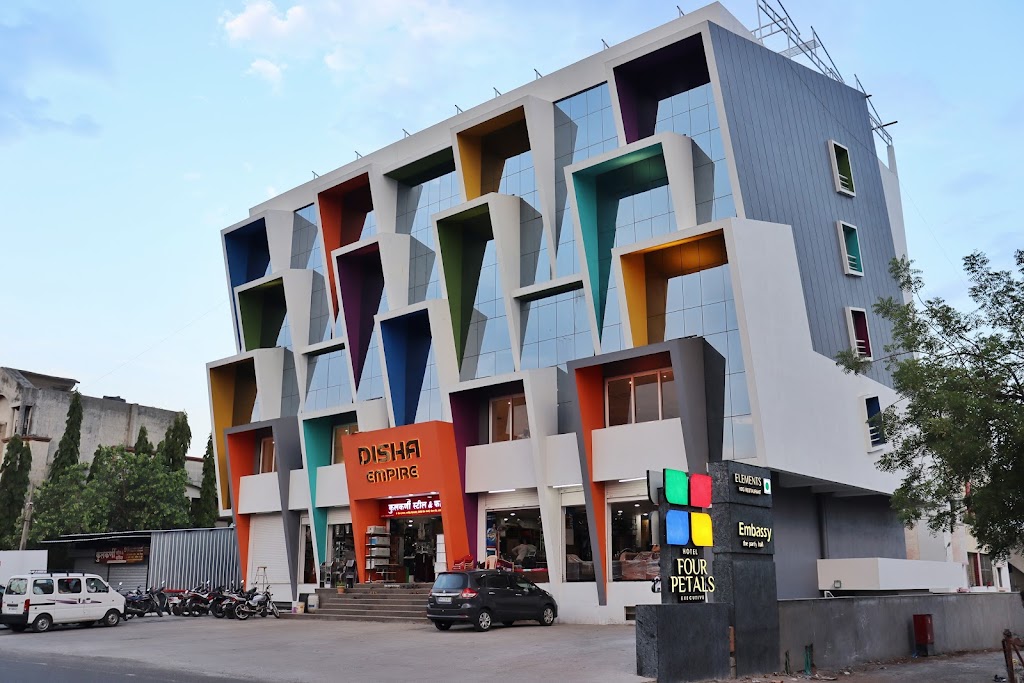 Hotel Four Petals Executive By Lhms