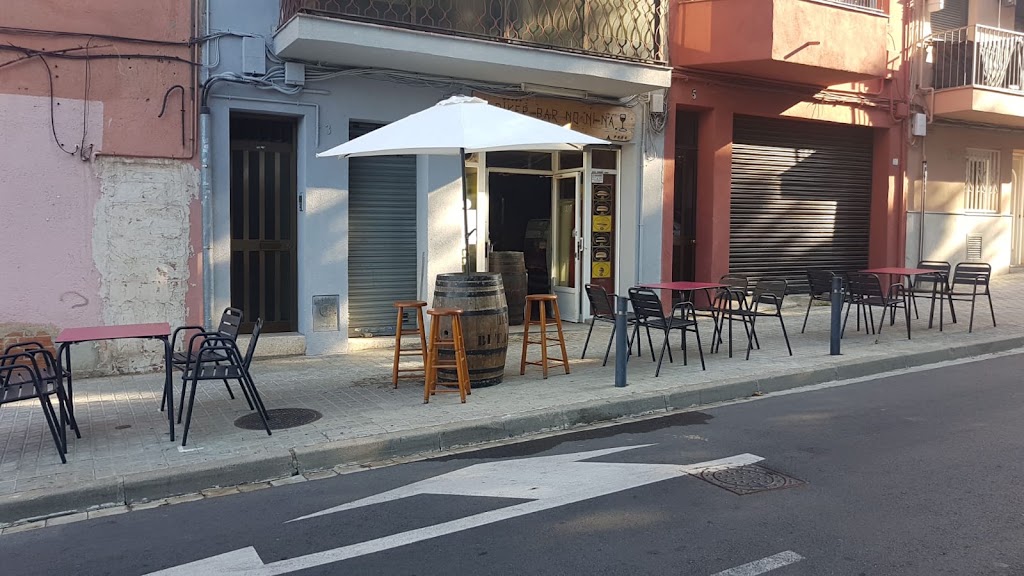 Biker Bar NO NI NA — Del propietario