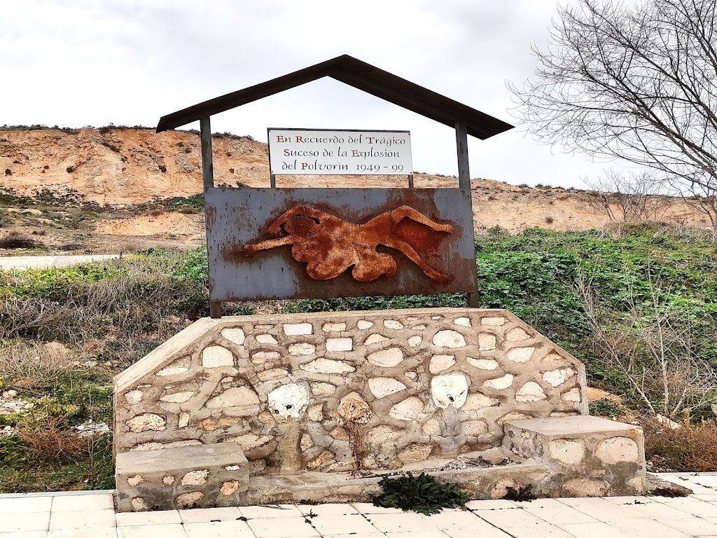Monumento en Memoria de las Victimas del Polvorin
