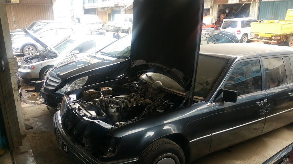 Bengkel Mobil - J Auto Services