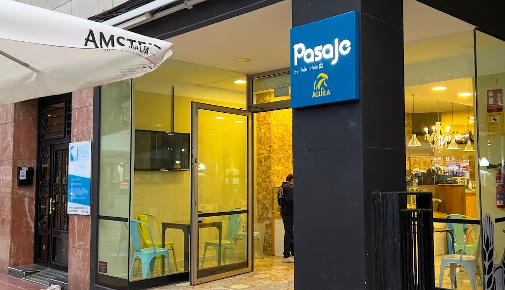 Cafeteria Pasaje - By Run Run