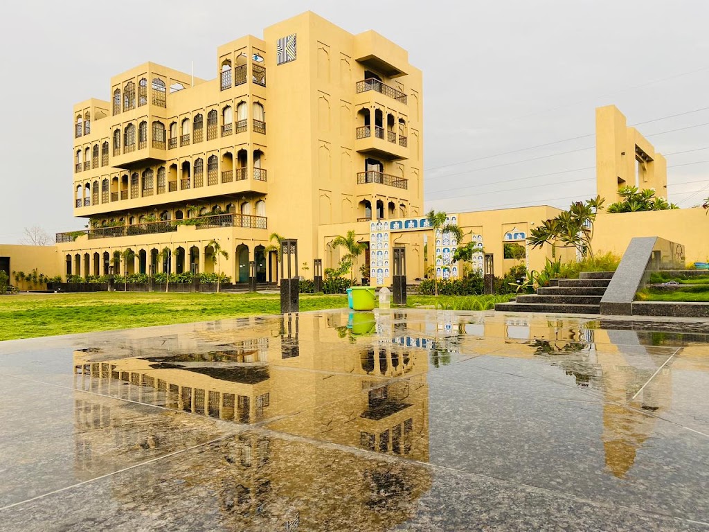 Shree Kamalshanti Palace Restaurant Lawns