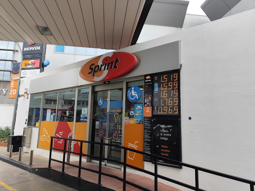 Estacion de Servicio Repsol — Exterior