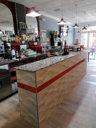 Ana's Cafe Bar — Del propietario