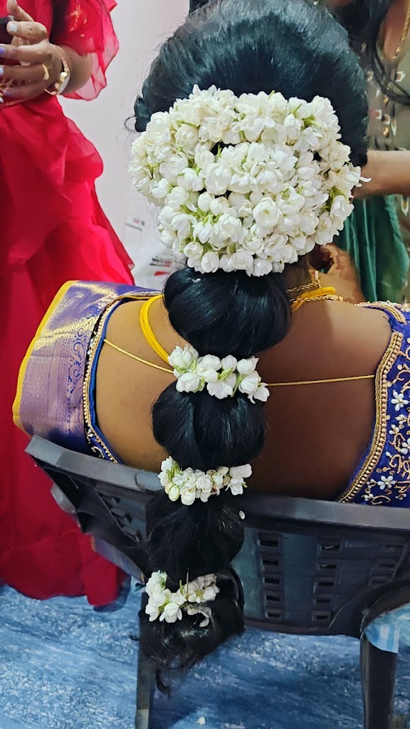 Firstlook Beauty Parlour