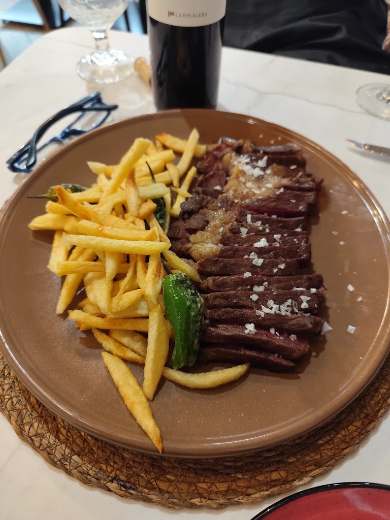 DondeDiego Gastrobar — Comida y bebida