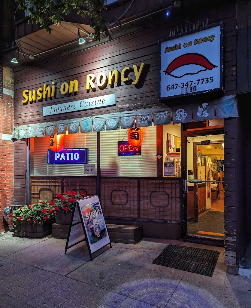 Sushi On Roncy in Toronto
