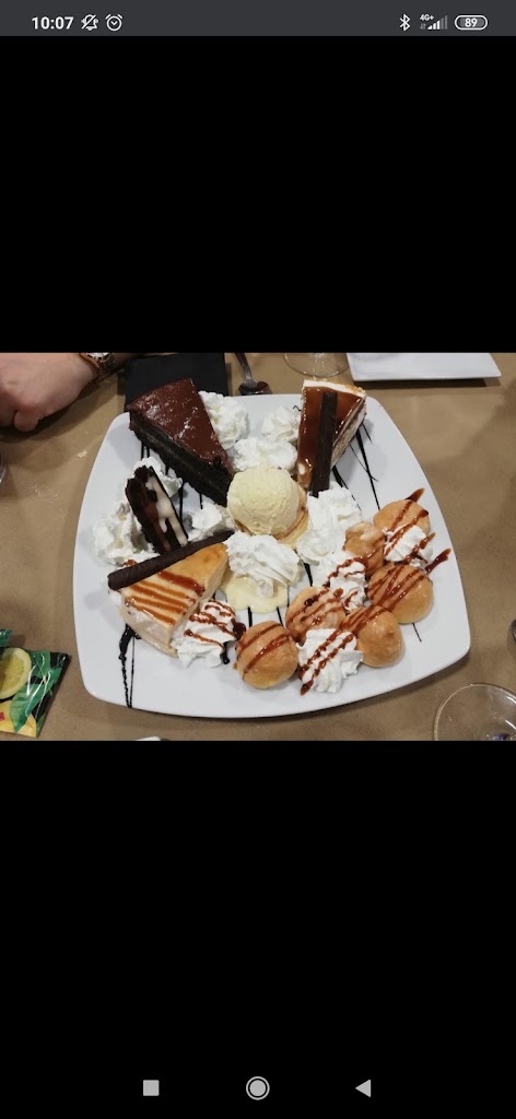 La Alacena — Comida y bebida