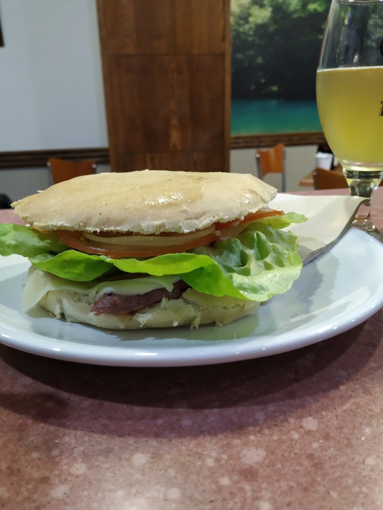 Cafe - Bar La Cueva — Comida y bebida