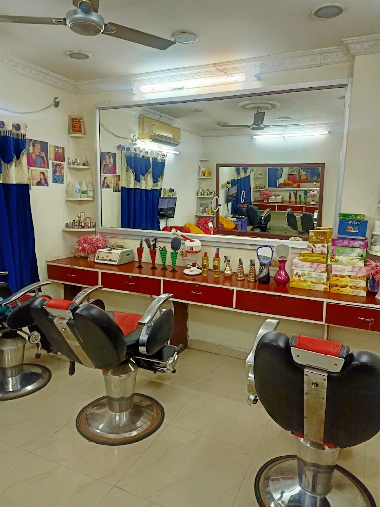Sadhana Beauty Parlour