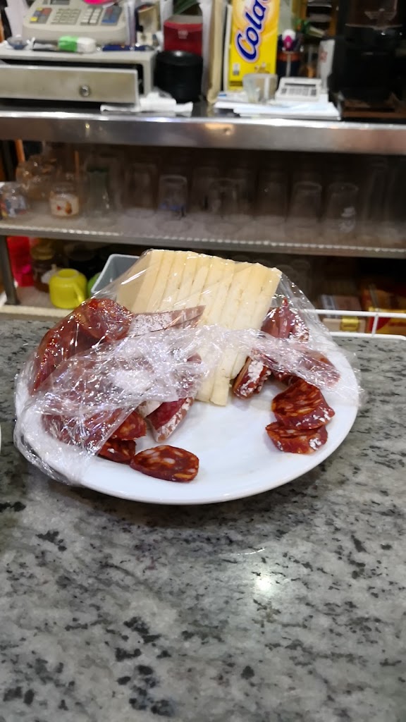 La Cerve II — Comida y bebida