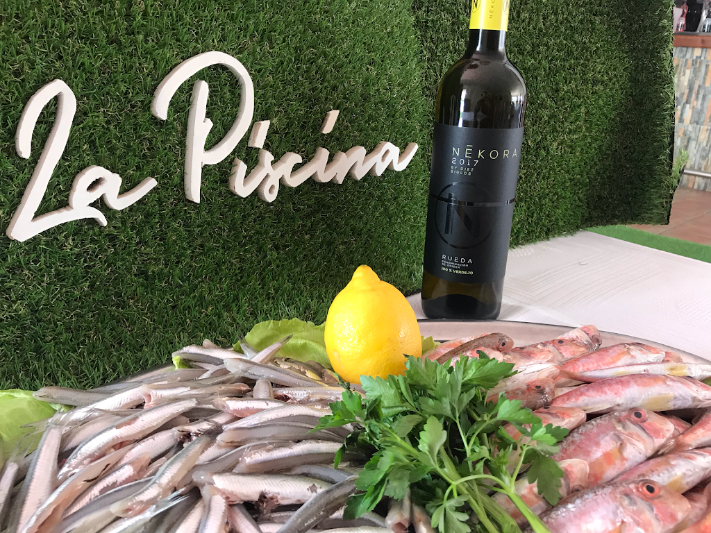 RESTAURANTE BAR LA PISCINA — Del propietario