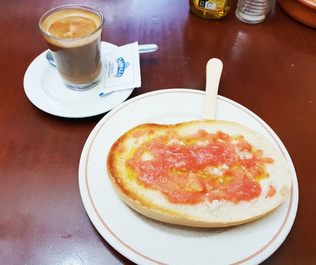 La Taberna — Comida y bebida