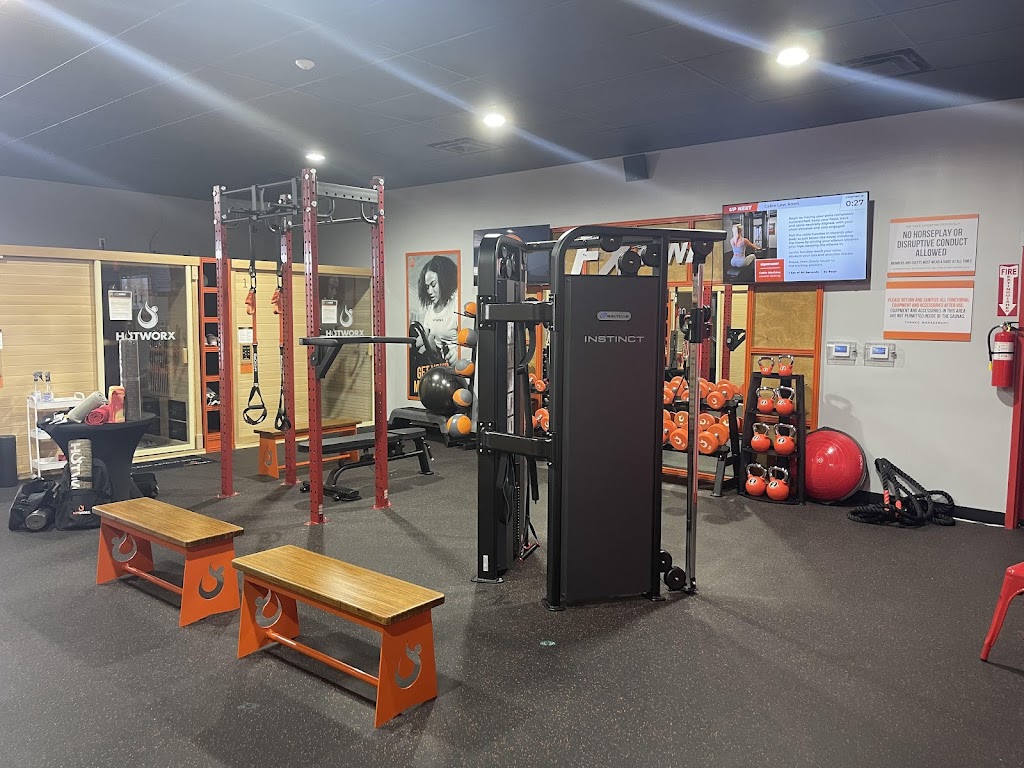  HOTWORX - Huntington Beach, CA - Five Points