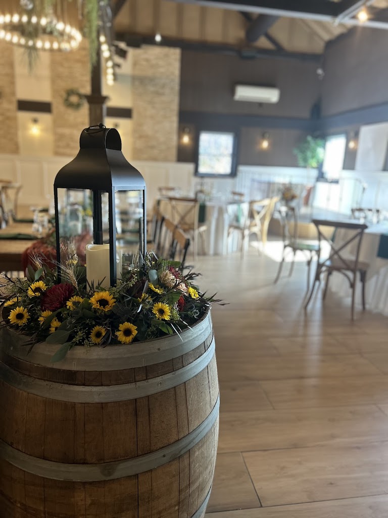 Flowers by Lori Ann- Wedding Florist