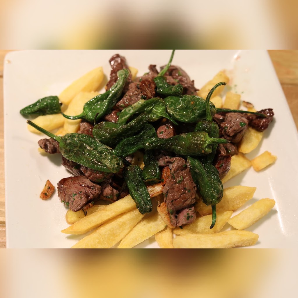 Restaurante Corner — Comida y bebida