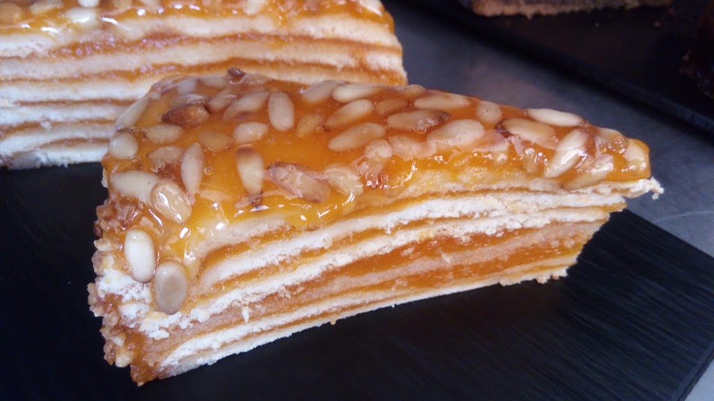 Cafeteria El Sol — Comida y bebida