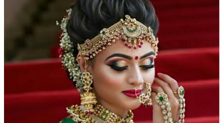 Radhaish Beauty Salon