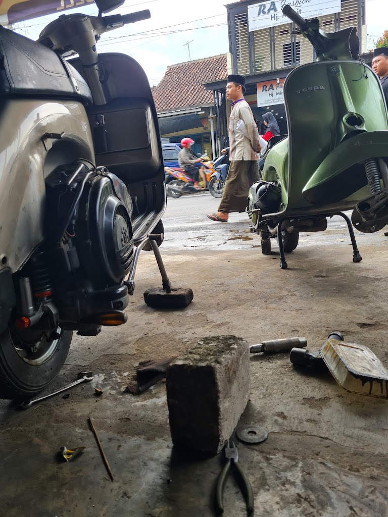Bengkel vespa randudongkal