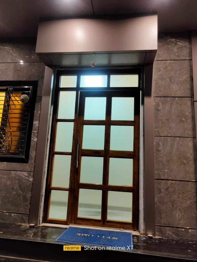Hotel Dwani Palace