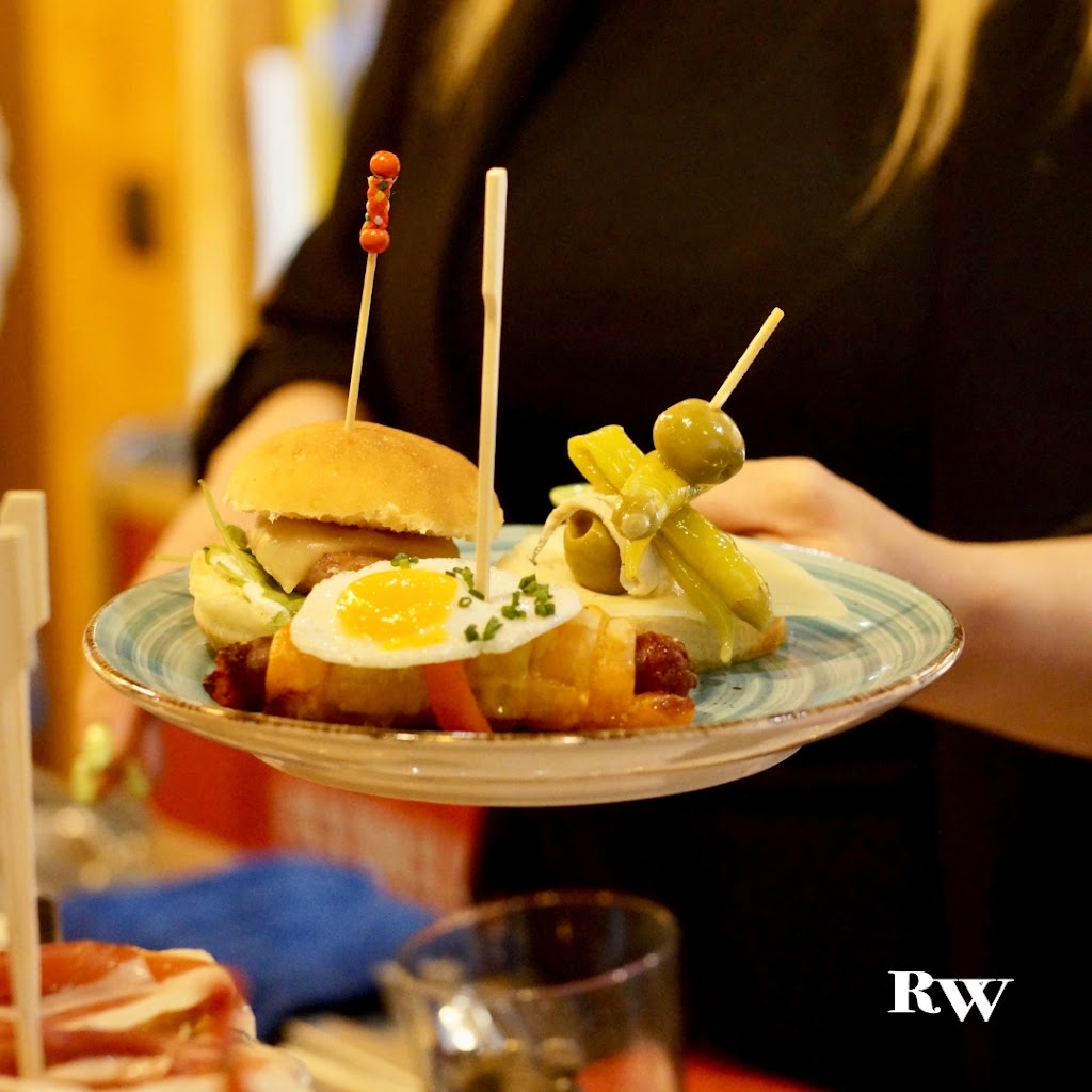 Red Waggon — Comida y bebida