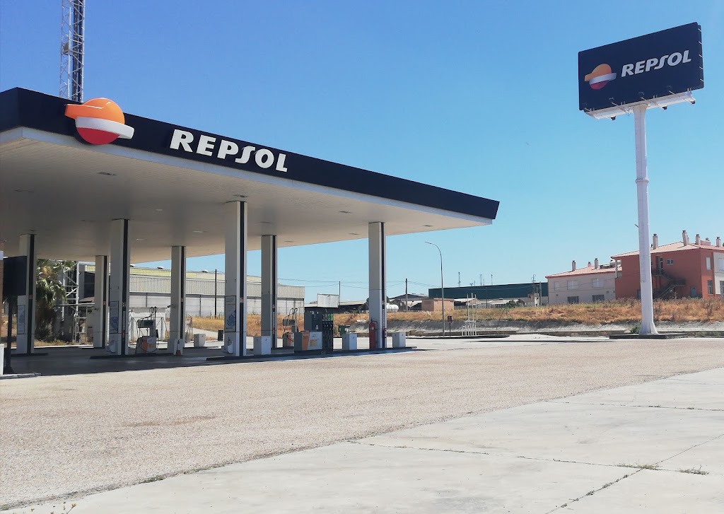 Estacion de Servicio Repsol — Exterior