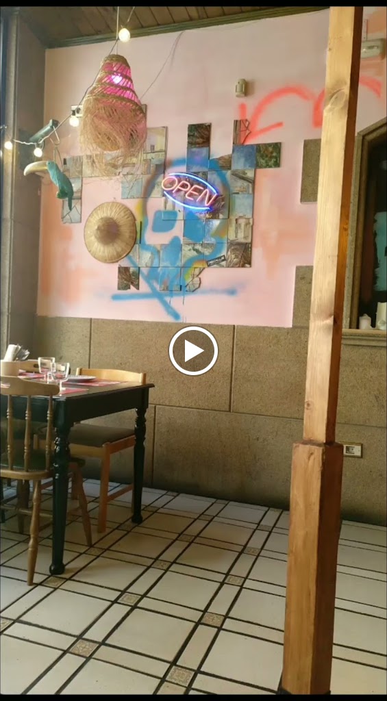 DeCalle street food con xeito — Videos