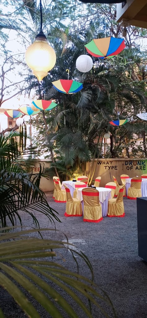 The Hungerer S Talkies Filmy Cafe Restro