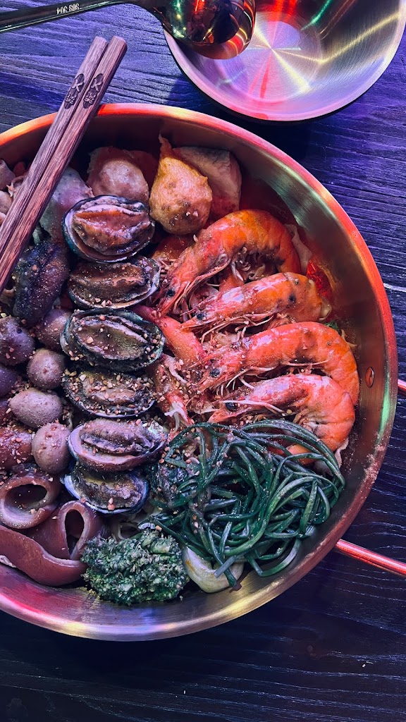 K燙·鍋物 K-TOWN HOT POT/高雄舞廳風宵夜鍋物 的照片