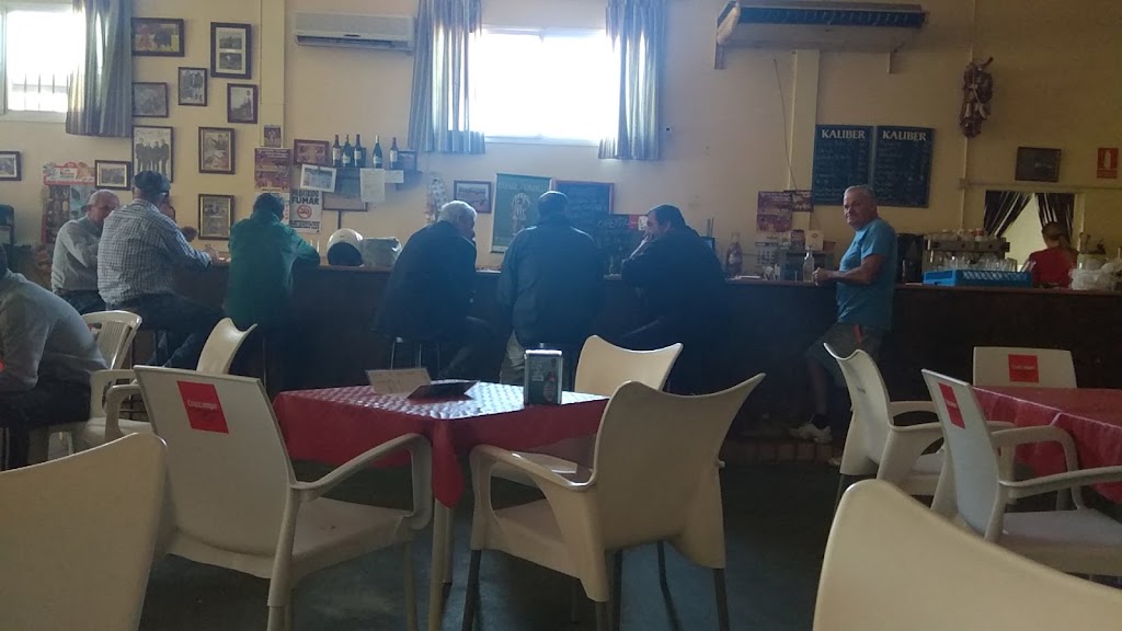 BAR VILLALAR. — Ambiente